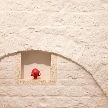 Hotel Masseria Auraterrae 5*