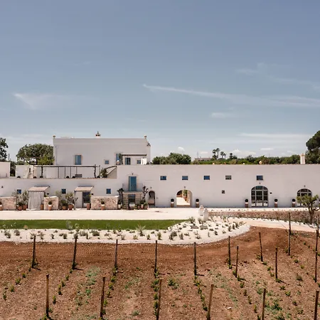 מלון Masseria Auraterrae 5*
