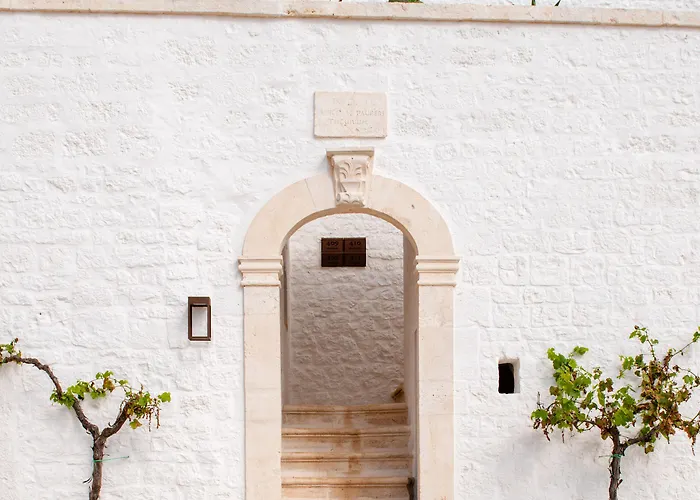 Hotel Masseria Auraterrae 5*